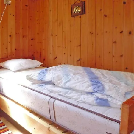 3 Person In Stryn-by Traum Stryn
